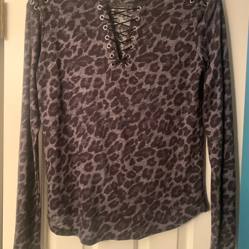 Generation Love size XS animal print top